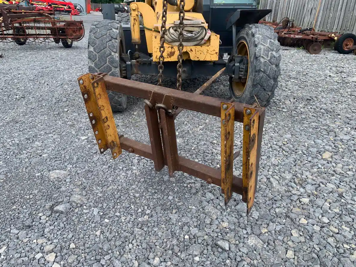 Gallery image 2 for Walco Adjustable or 3 point Bale Spear