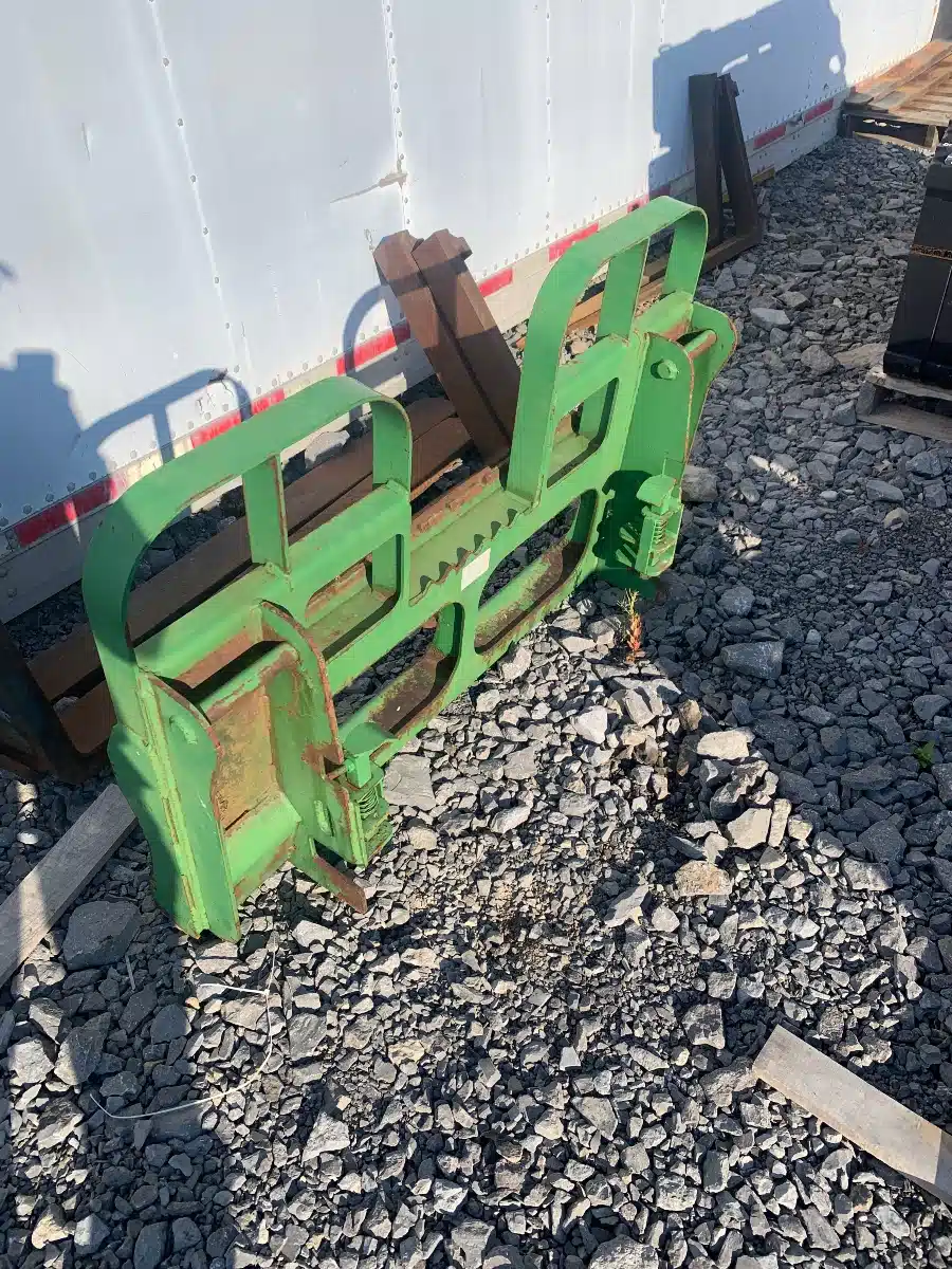 Photo de la Galerie 1 pour HLA Attachments 4200 LBS Fourche à palette