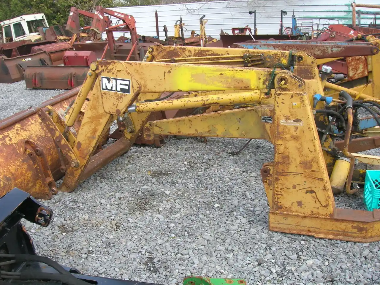 Gallery image 1 for Used Massey Ferguson Misc Front End Loader