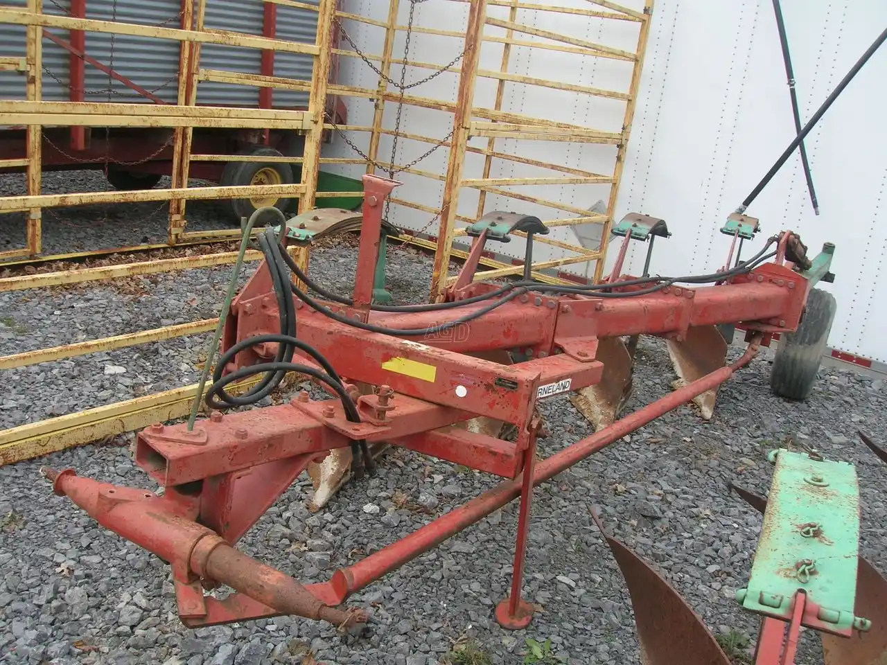 Gallery image 2 for Used Kverneland 4F Plow