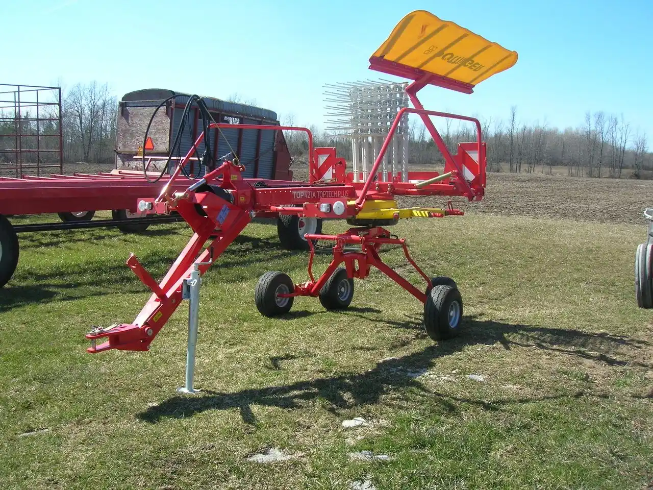 Gallery image 1 for New Pottinger EUROTOP 421 A Rake