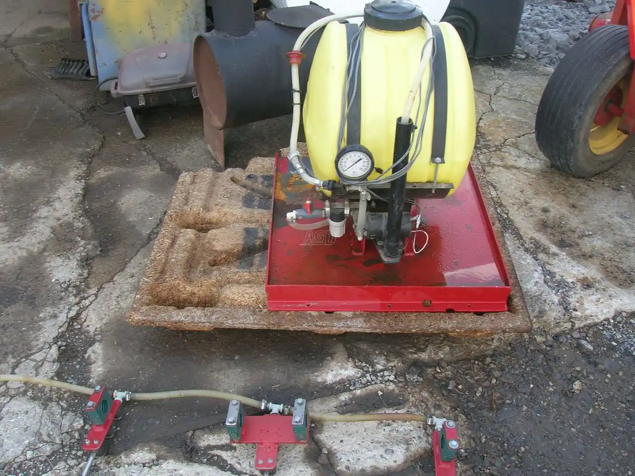 Gallery image 1 for Used Harvestec 441M Applicator