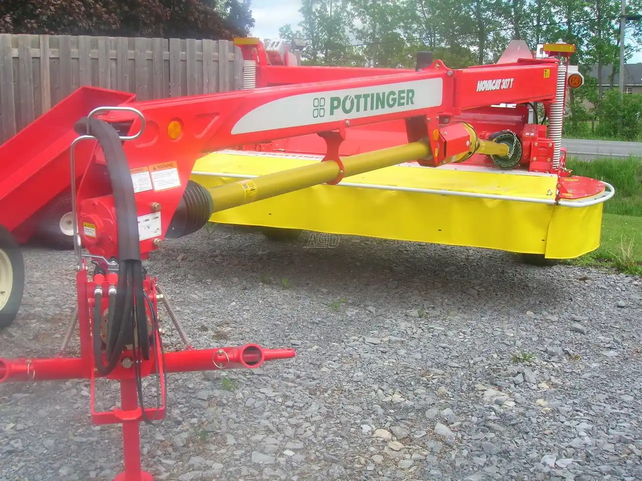 Gallery image 1 for New Pottinger NOVACAT 307 T ED Disc Mower Conditioner