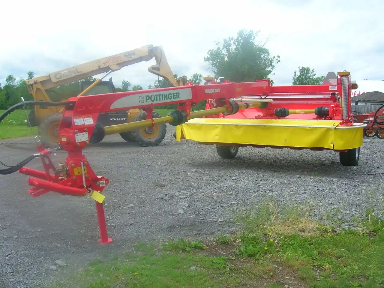 Gallery image 1 for New Pottinger NOVACAT 3507 T RC Disc Mower Conditioner
