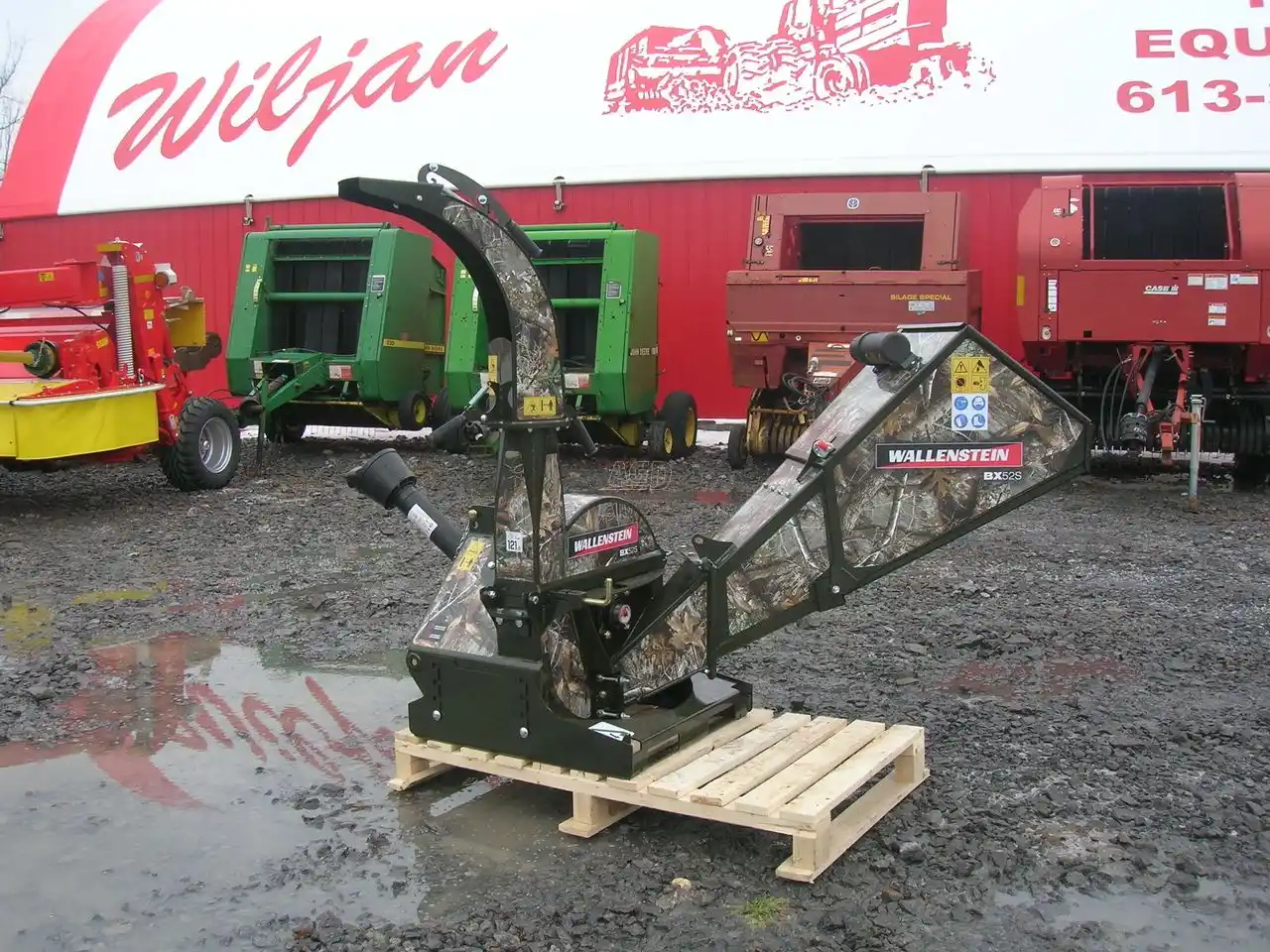 Gallery image 1 for New Wallenstein BX52S Wood Chipper