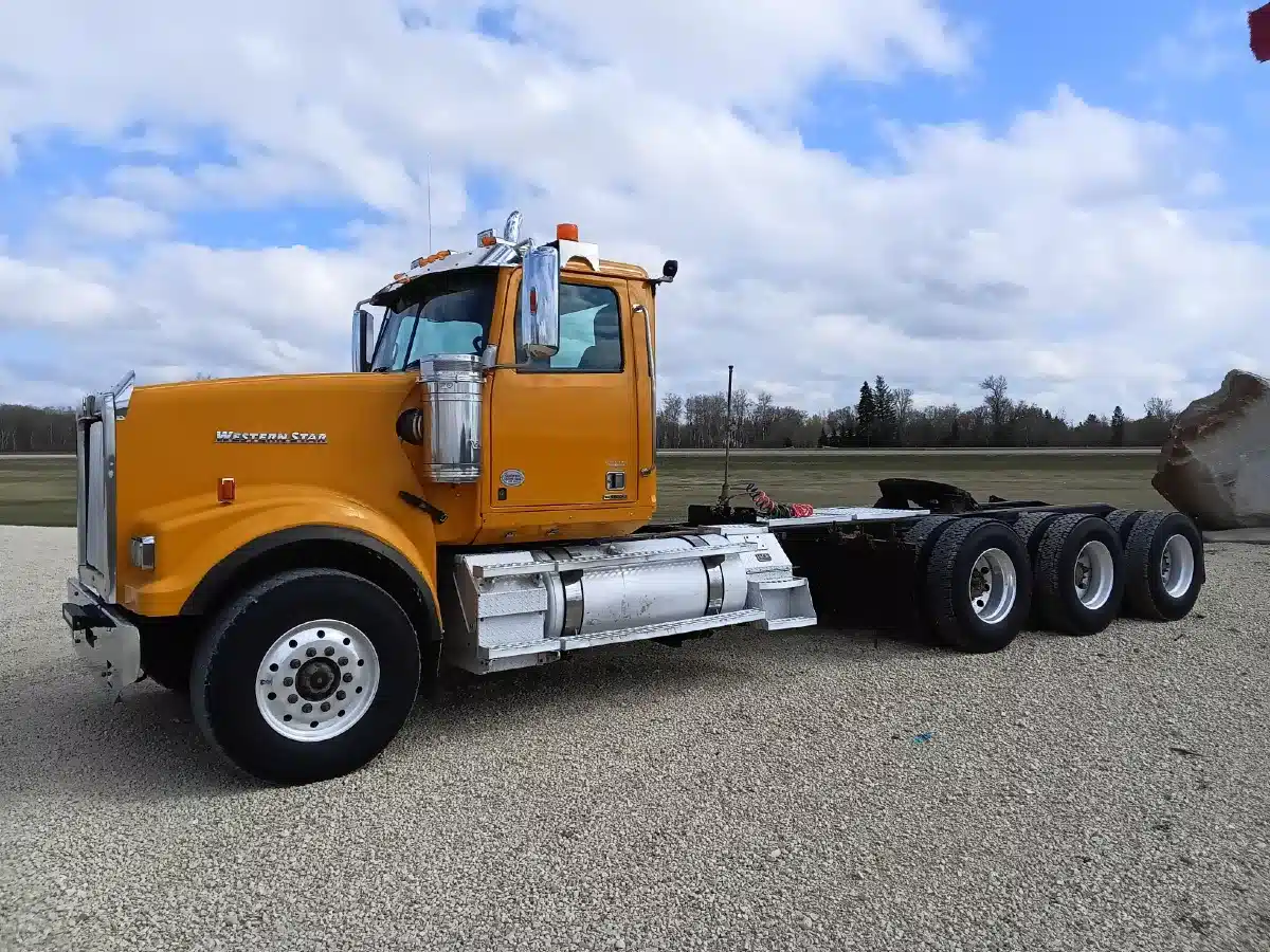 Image for Used 2020 Western Star 4900 Semi-Truck