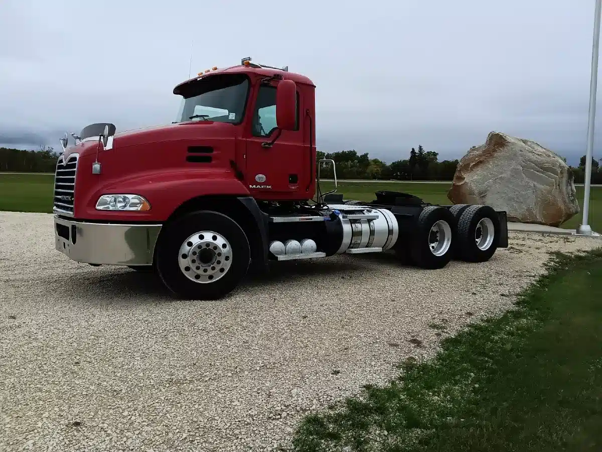 Gallery image 1 for 2018 Mack CXU613 Semi-Truck