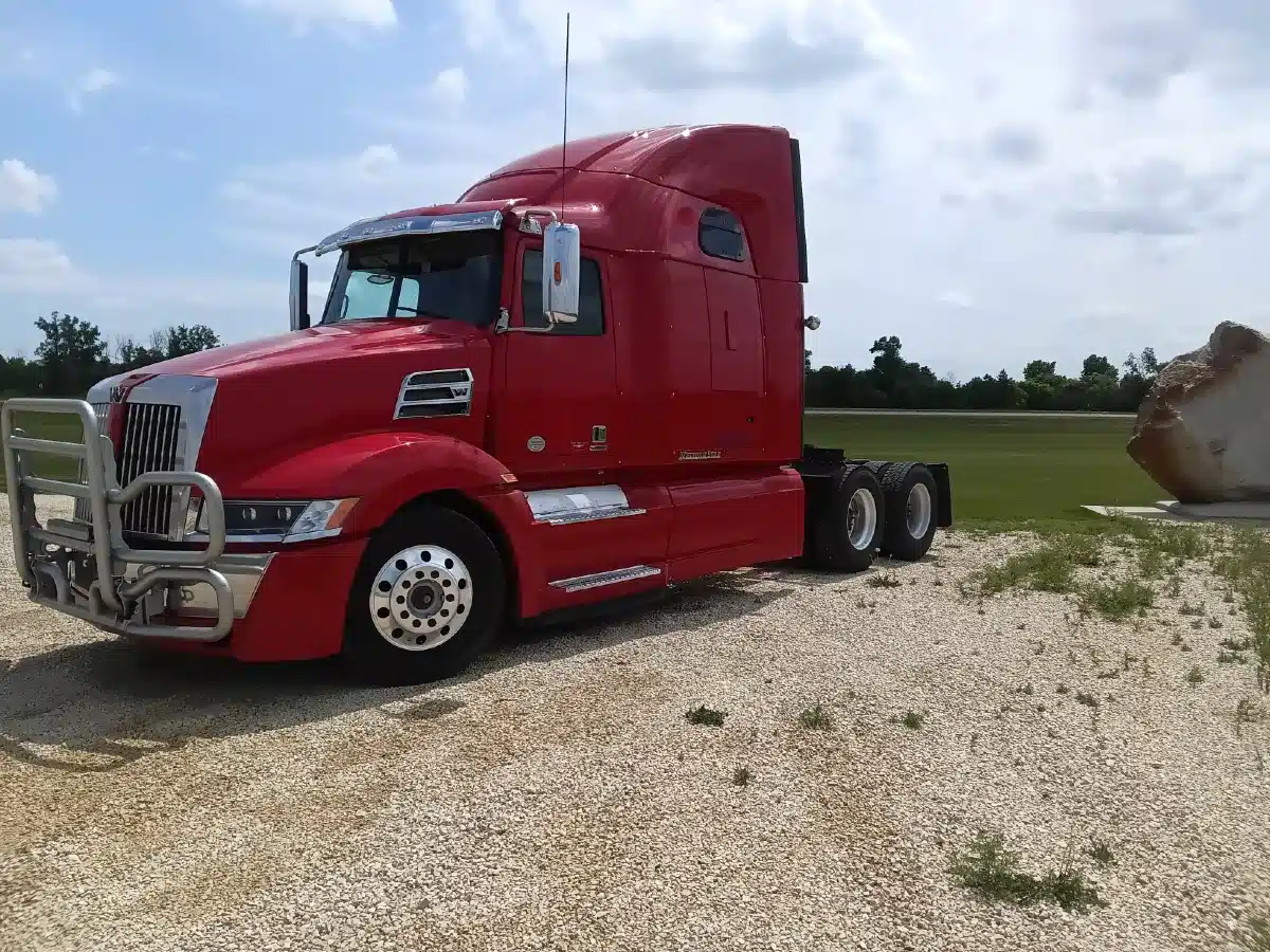 Gallery image 2 for Used 2017 Western Star 5700XE Semi-Truck