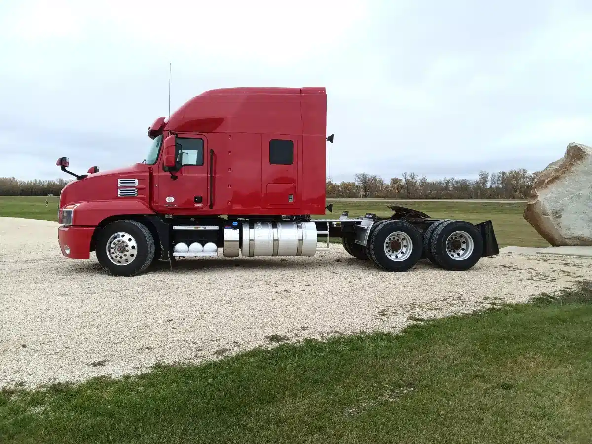 Used 2019 Mack ANTHEM Semi-Truck