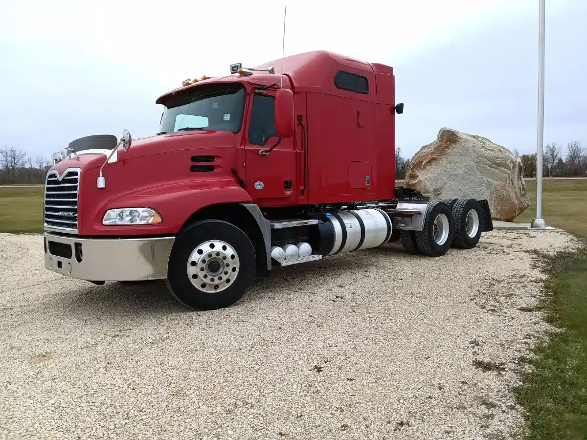 Gallery image 2 for 2018 Mack CXU 613 Semi-Truck