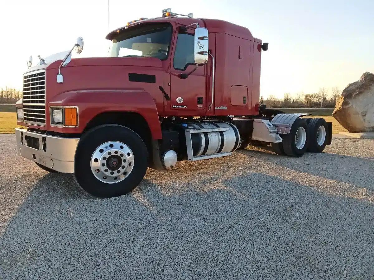 Gallery image 2 for 2018 Mack CHU613 Semi-Truck