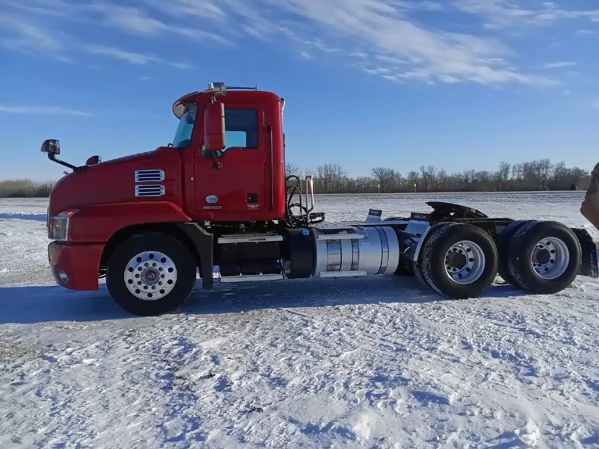 Used 2019 Mack ANTHEM 64T Semi-Truck