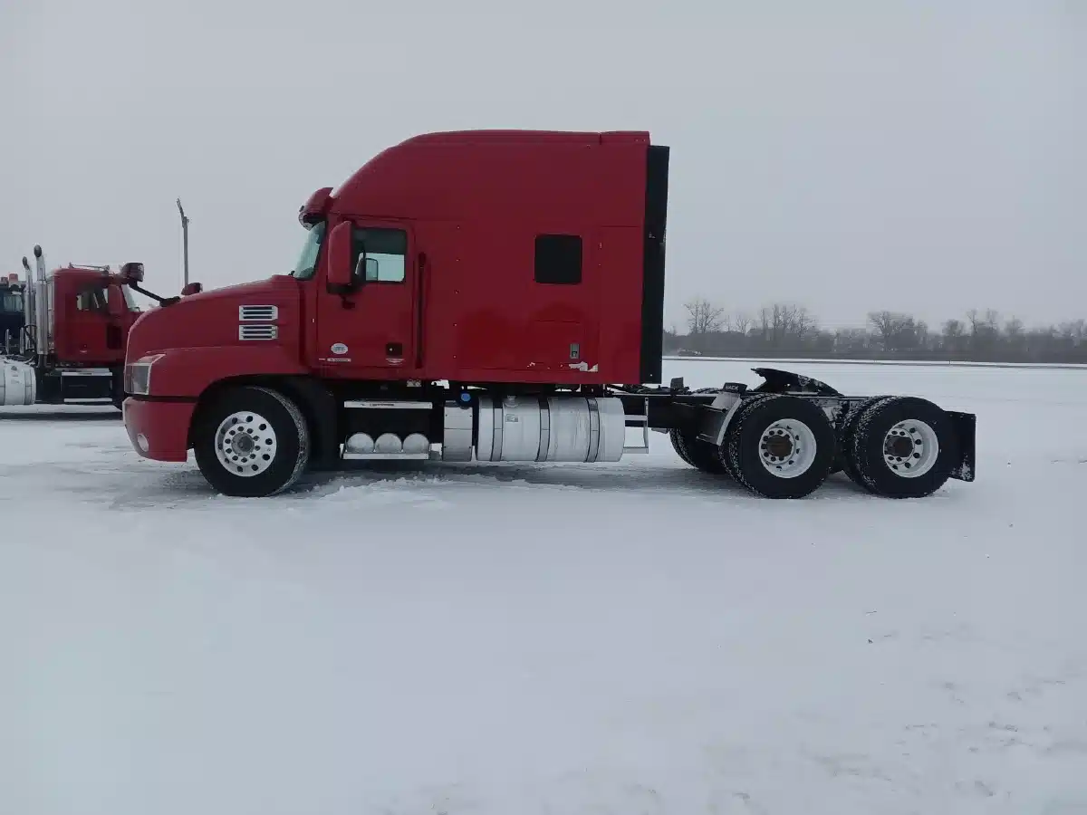 Used 2019 Mack ANTHEM Semi-Truck