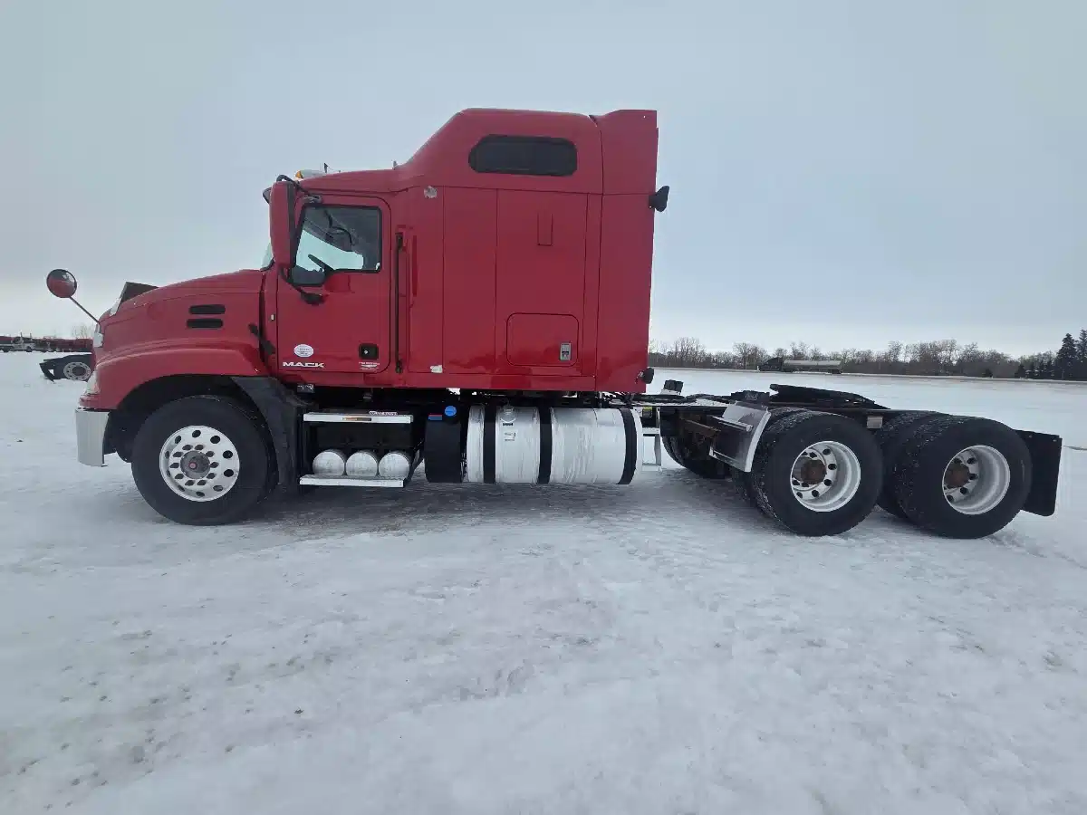 Gallery image 1 for 2017 Mack CXU613 Semi-Truck