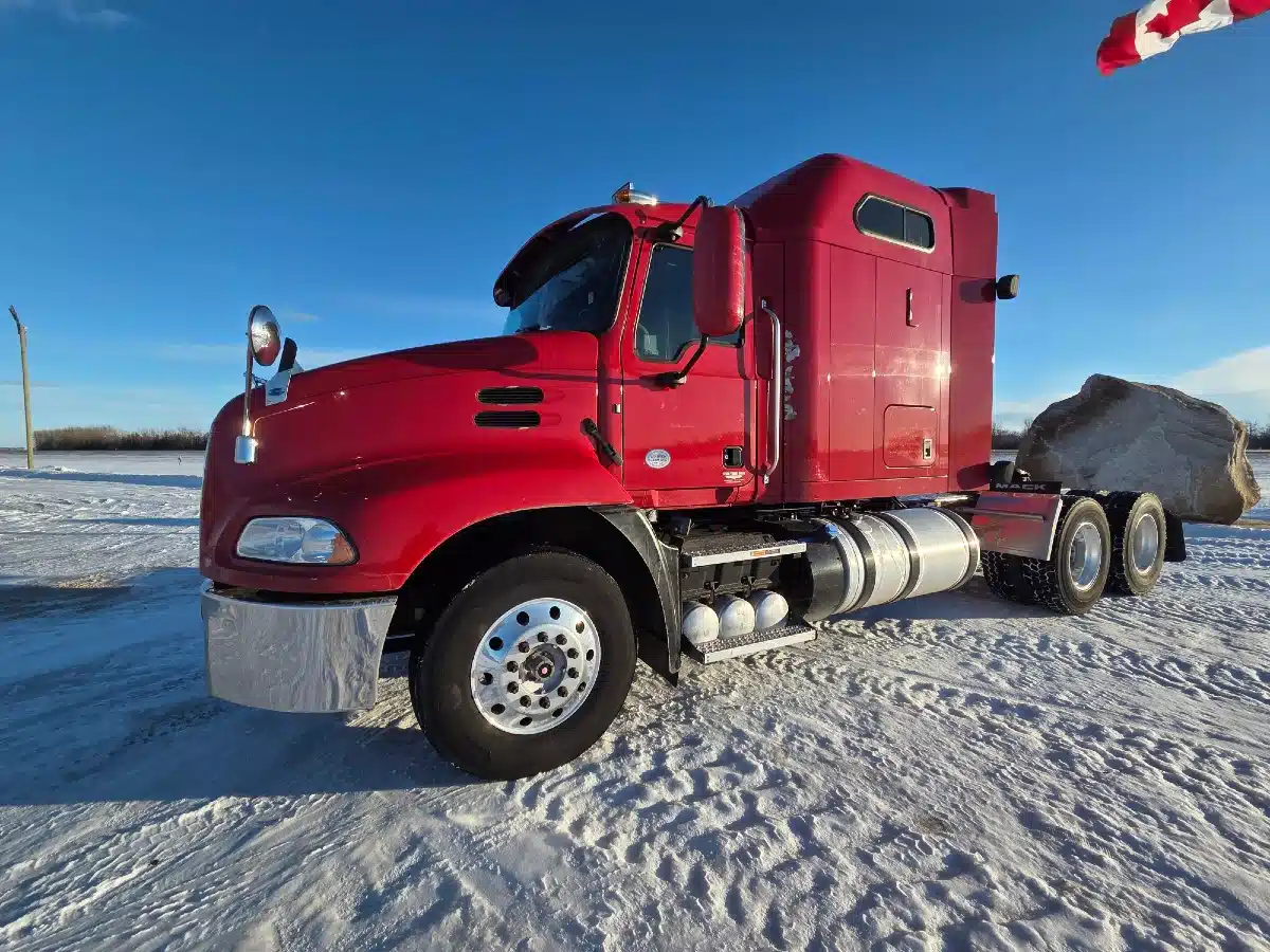 Gallery image 2 for 2018 Mack CXU613 Semi-Truck