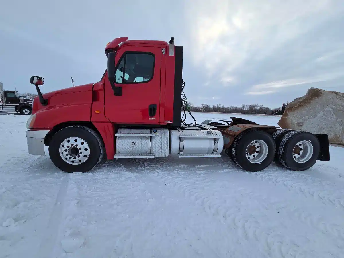 Gallery image 1 for 2013 Freightliner CASCADIA 125 Semi-Truck