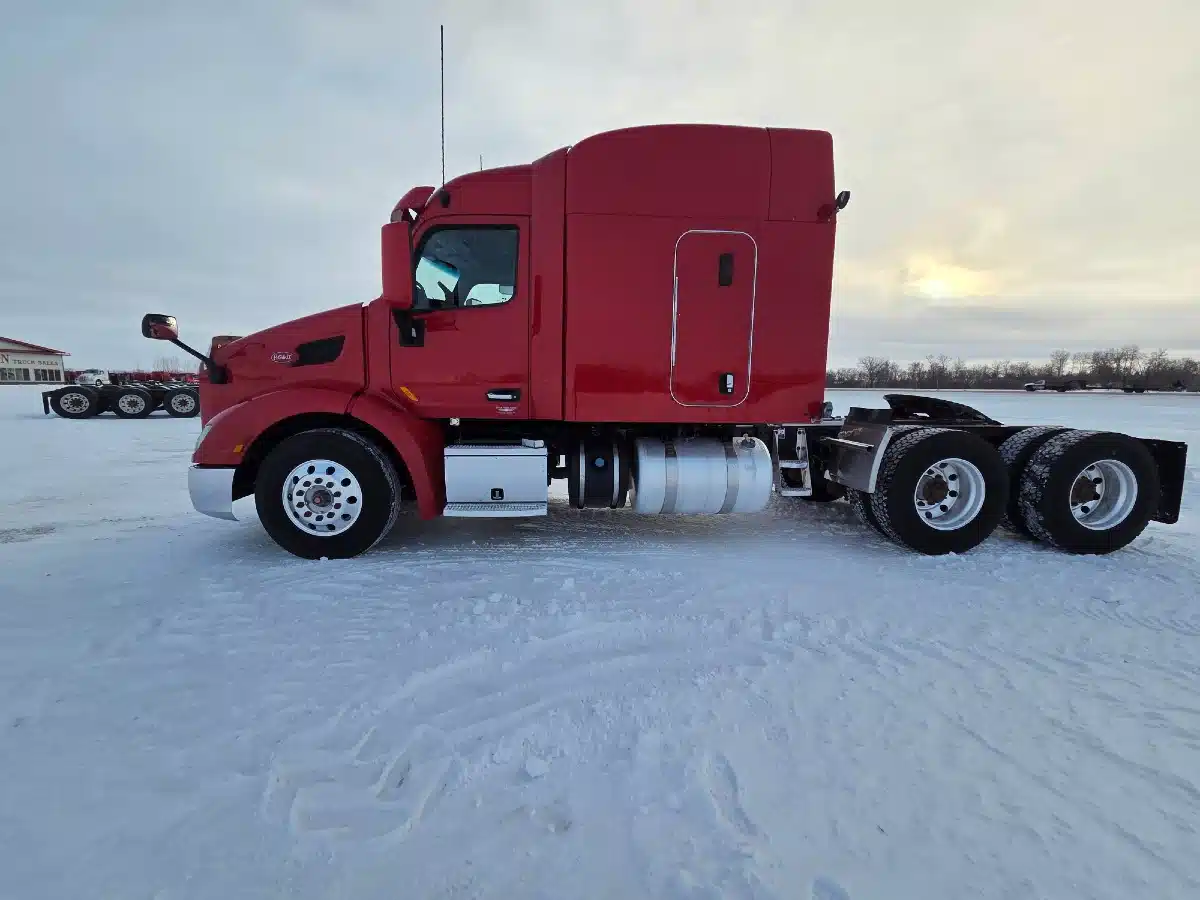 2019 Peterbilt 579 Semi-Truck