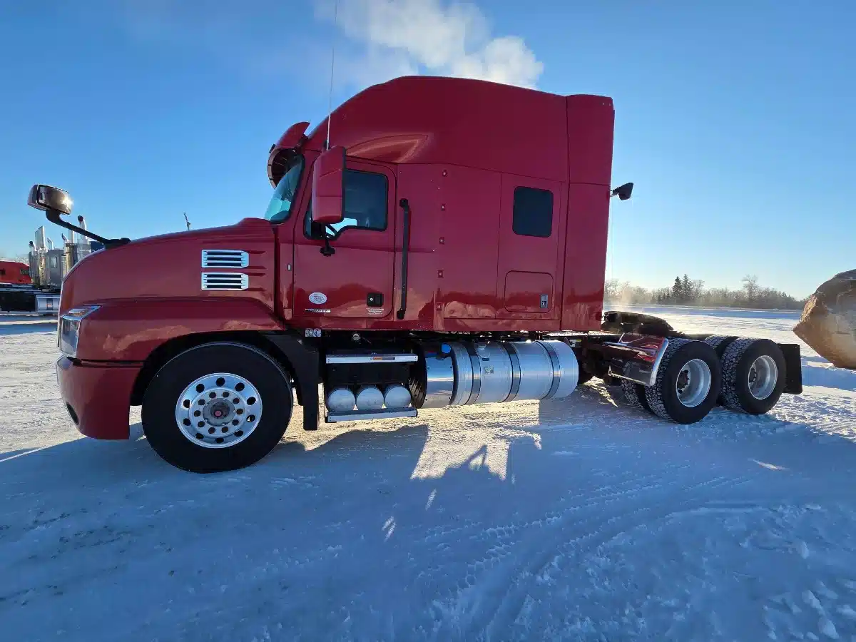2019 Mack ANTHEM 64T Semi-Truck
