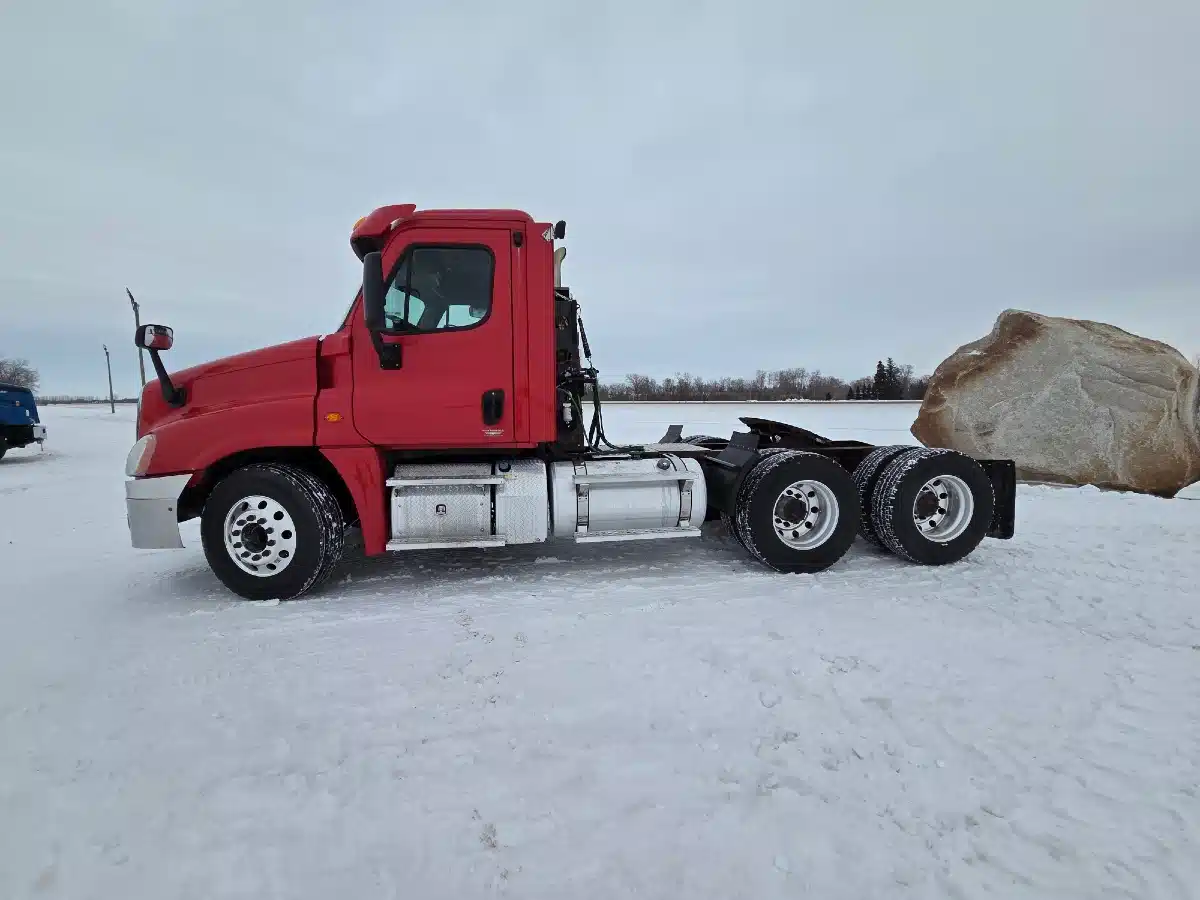 Gallery image 1 for 2013 Freightliner CASCADIA 125 Semi-Truck
