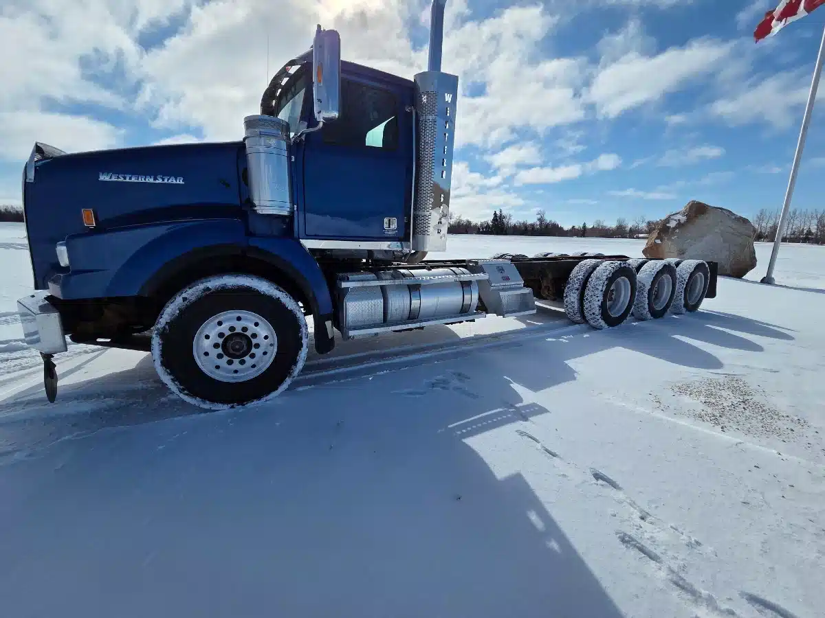 Gallery image 2 for 2018 Western Star 4900 SA Semi-Truck