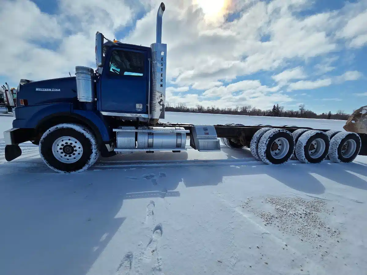 Gallery image 1 for 2018 Western Star 4900 SA Semi-Truck