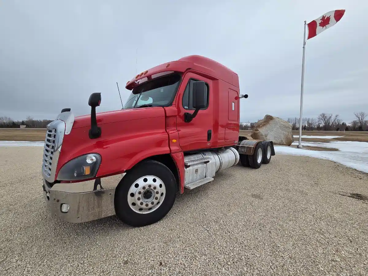 Gallery image 2 for 2016 Freightliner CASCADIA 125 Semi-Truck