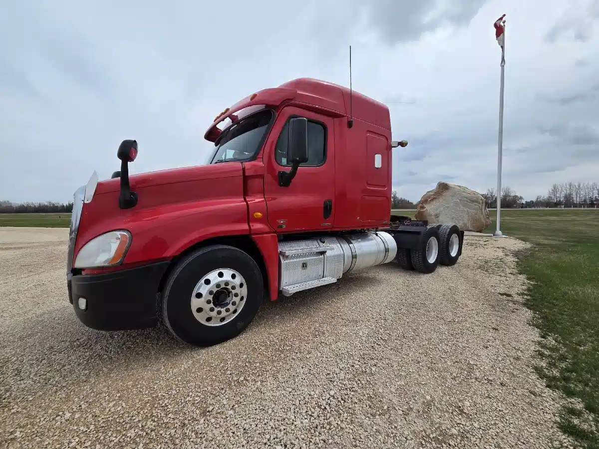 Gallery image 2 for 2012 Freightliner CASCADIA 125 Semi-Truck