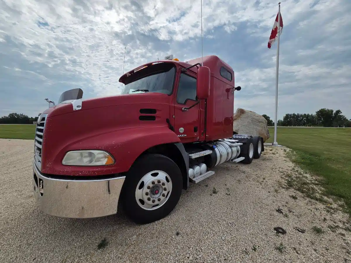 Gallery image 2 for 2012 Mack CXU613 Semi-Truck