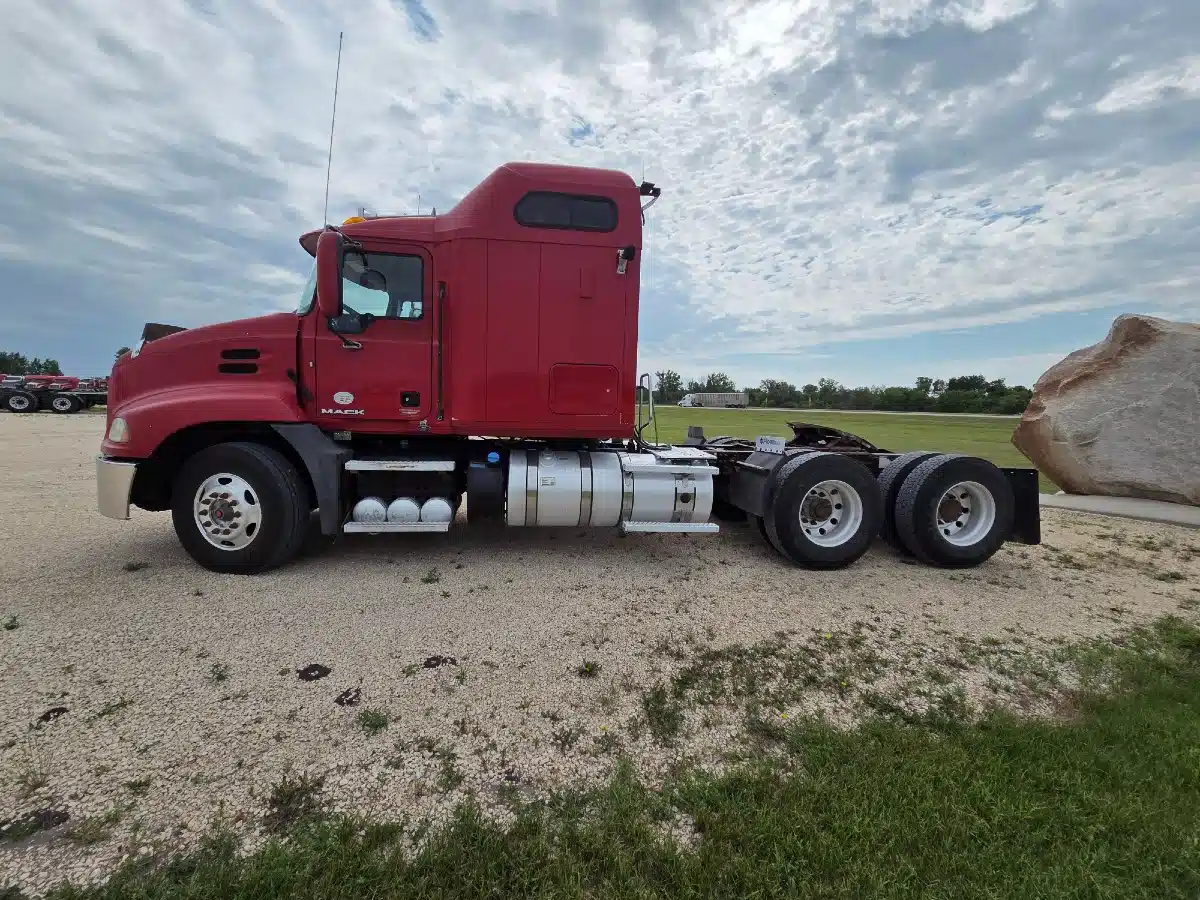 Gallery image 1 for 2012 Mack CXU613 Semi-Truck
