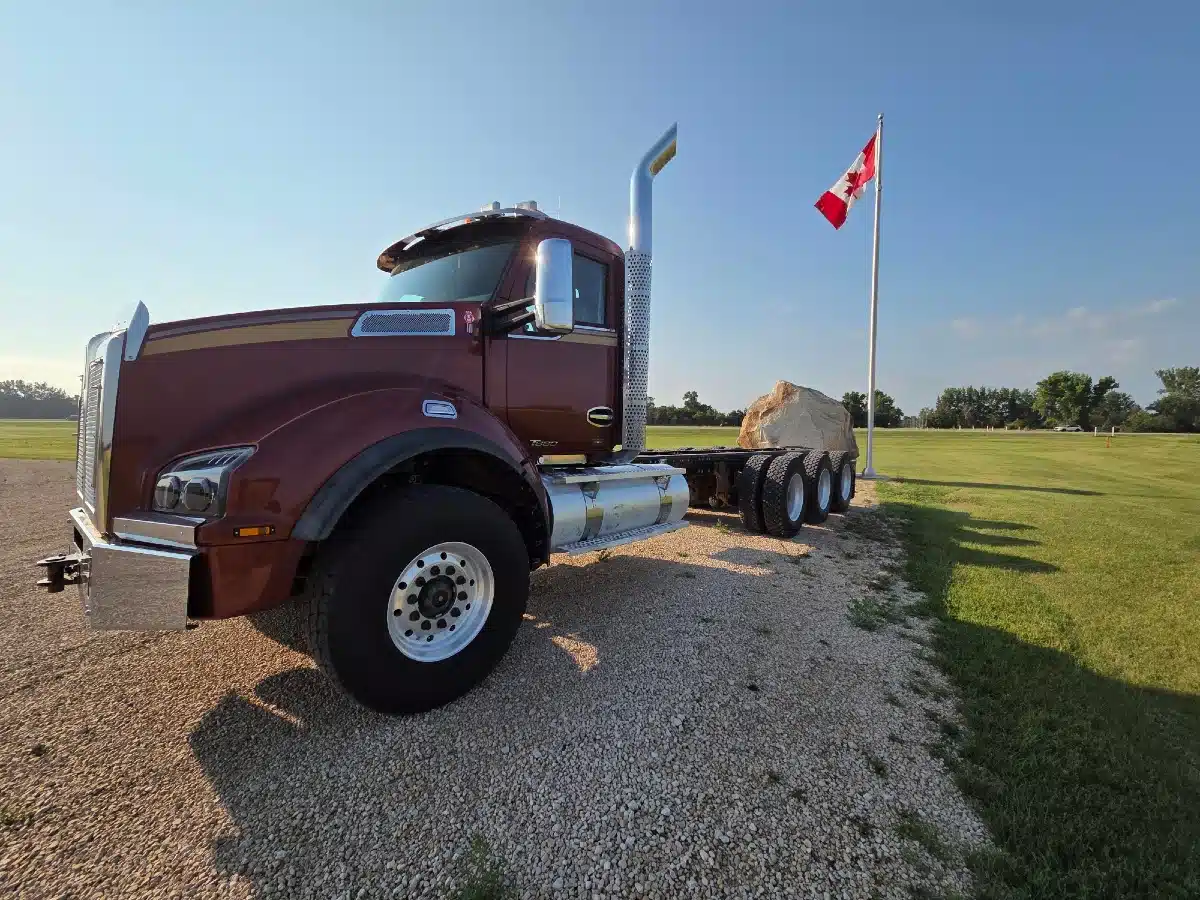 Gallery image 2 for 2018 Kenworth T880 Semi-Truck
