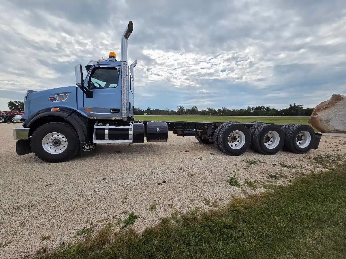 Gallery image 1 for 2020 Peterbilt 567 Semi-Truck