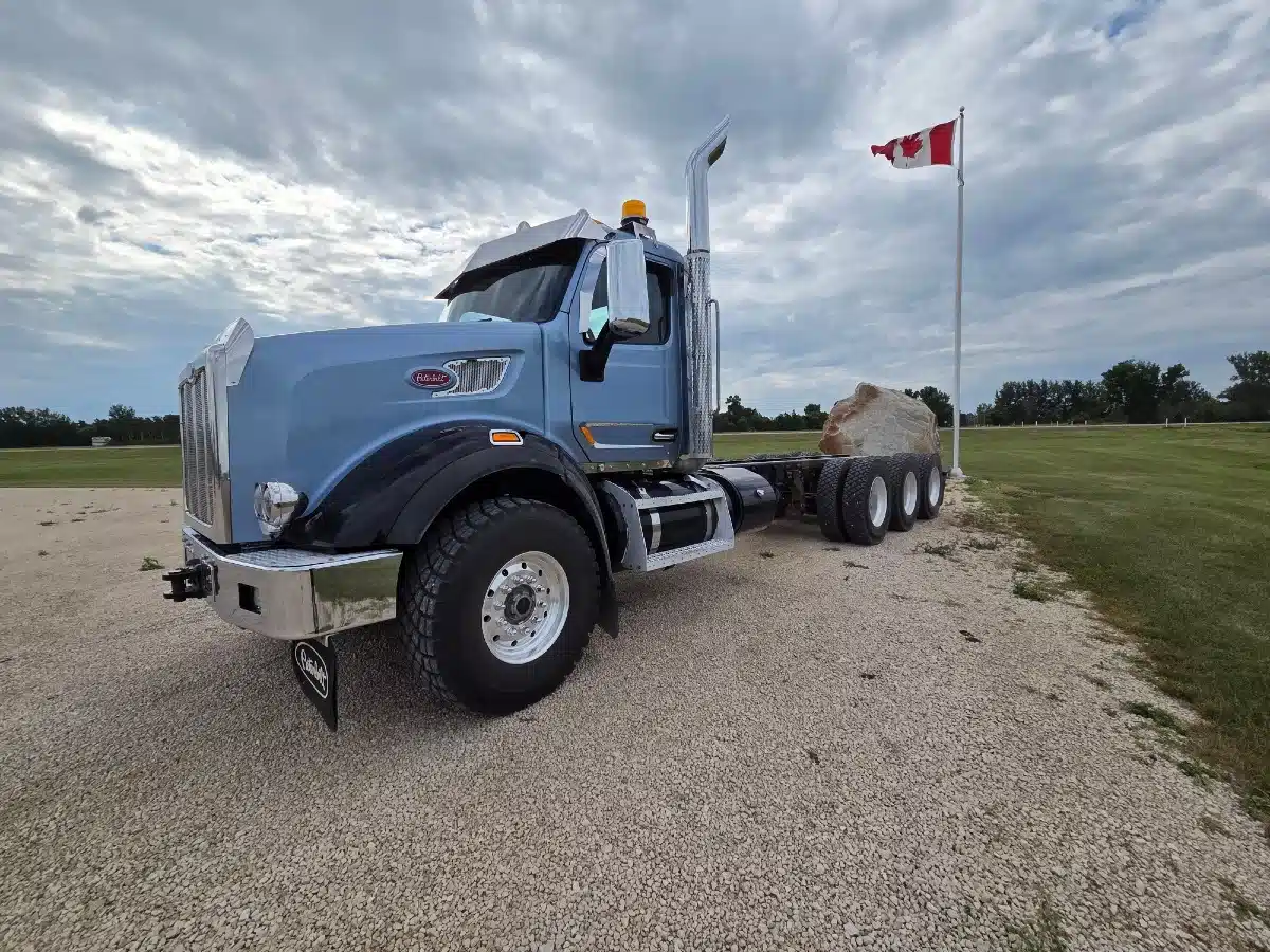 Gallery image 2 for 2020 Peterbilt 567 Semi-Truck