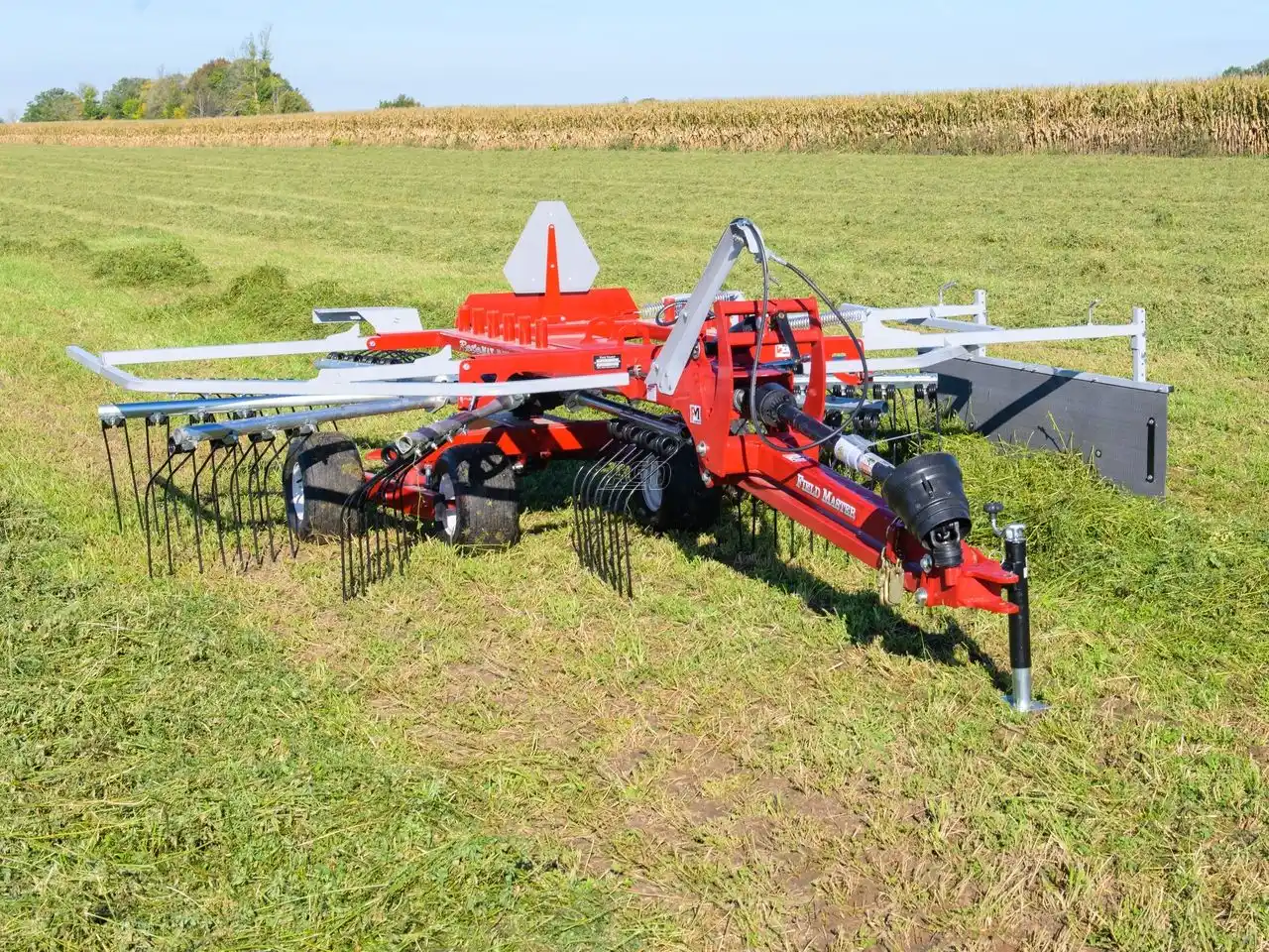 Gallery image 1 for Used Field Master ROTOMAX R156 Rake