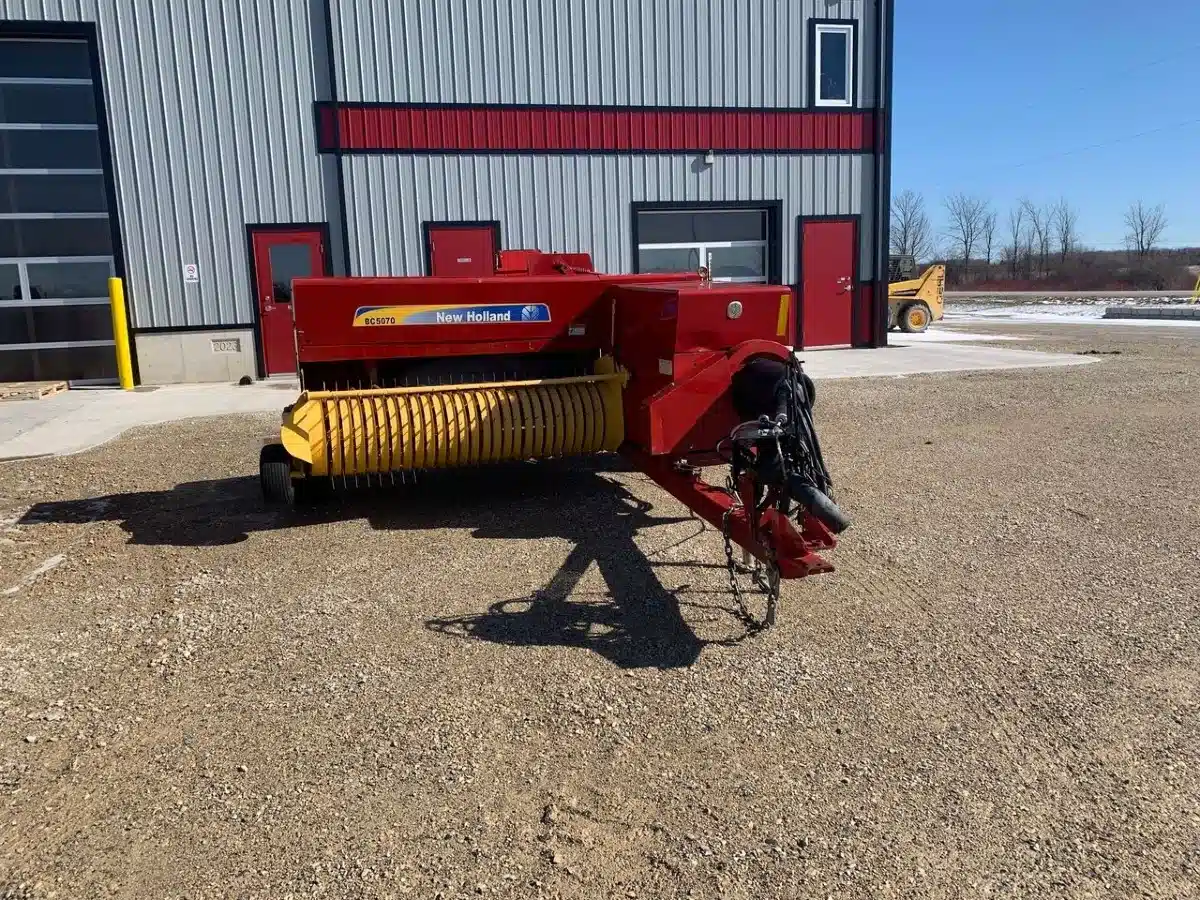 Gallery image 1 for Used New Holland BC5070 Square Baler - Small