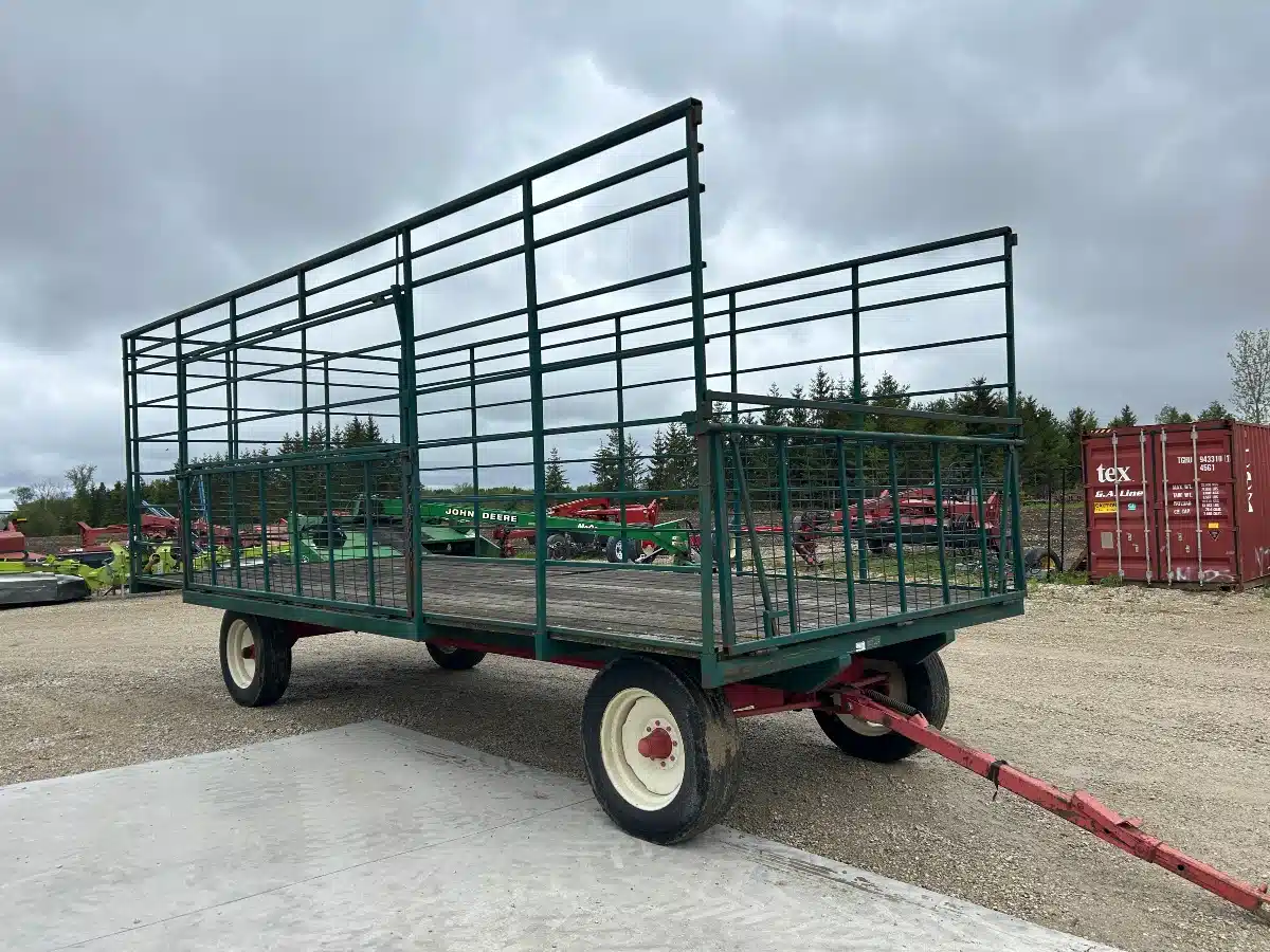 Gallery image 1 for Used 10x24 Bale Throw Rack