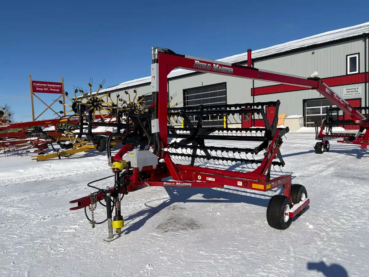 Gallery image 2 for Field Master F108-H Hay Fluffer