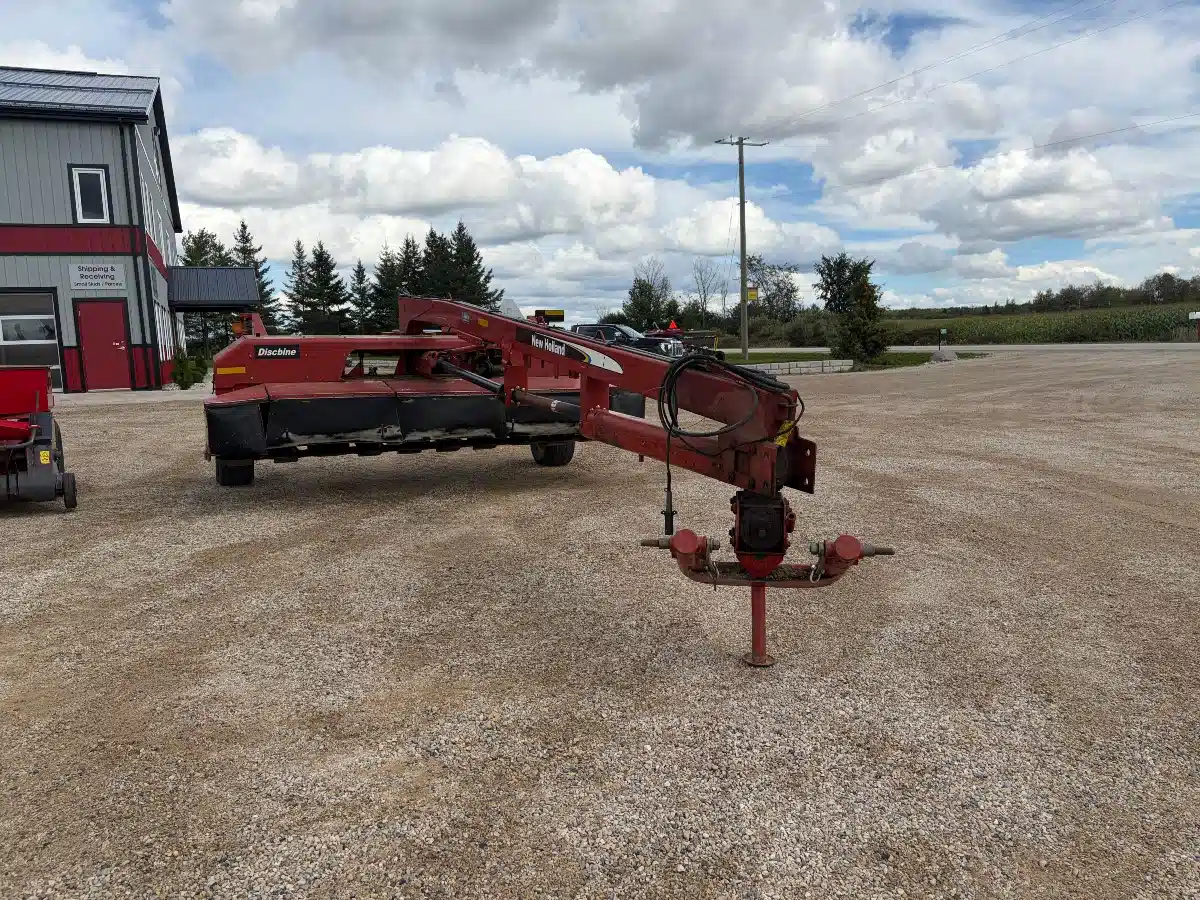Gallery image 1 for New Holland 1431 Disc Mower Conditioner