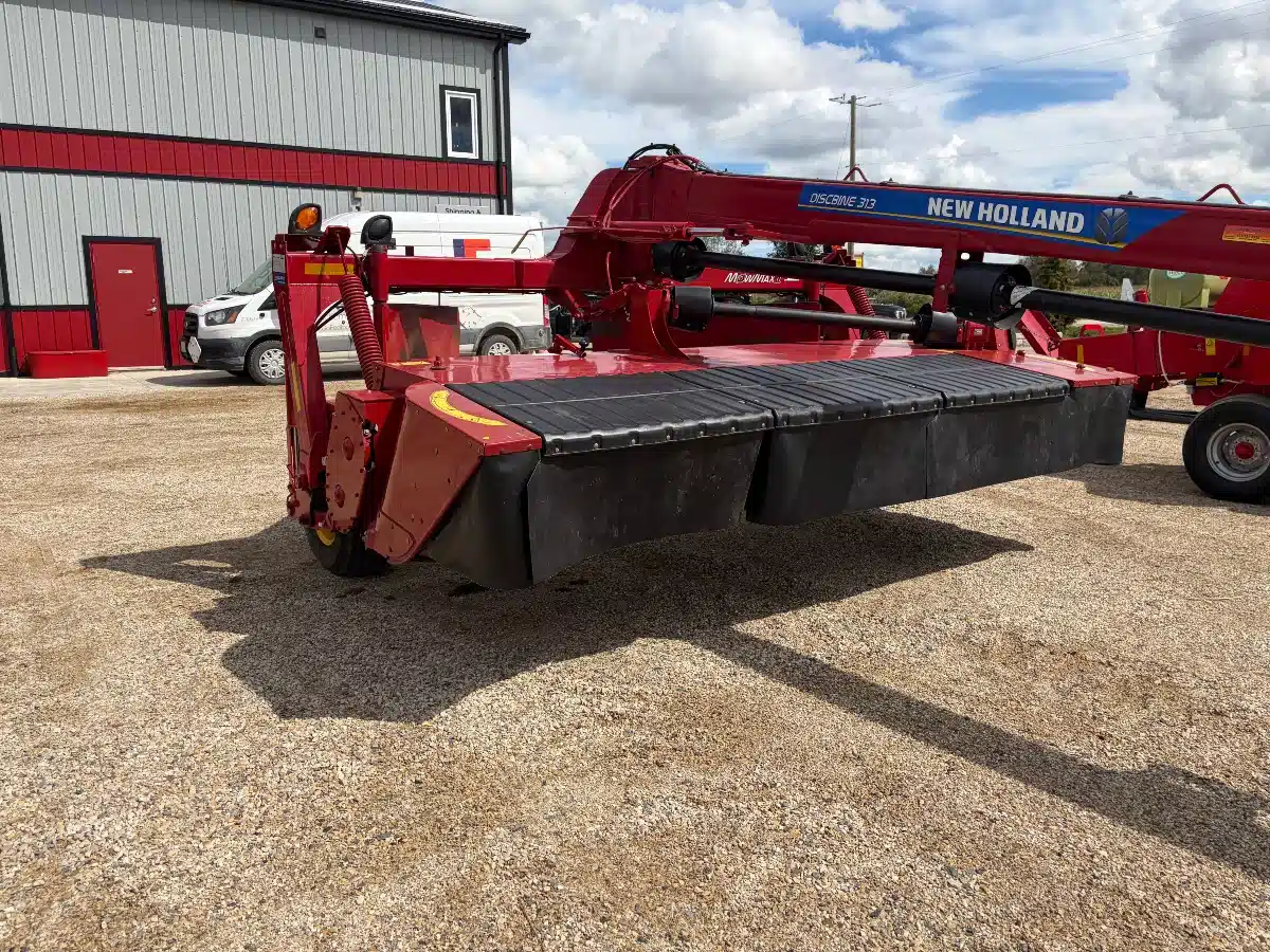 Gallery image 2 for New Holland 313 Disc Mower Conditioner