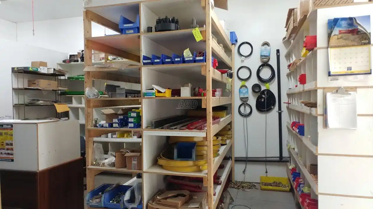 Gallery image 1 for Used OEM Parts Parts New-Used