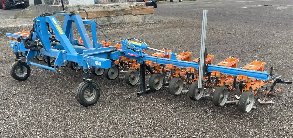 Photo de la Galerie 2 pour 2015 Schmotzer 15R 15" Rear Mount Cultivateur