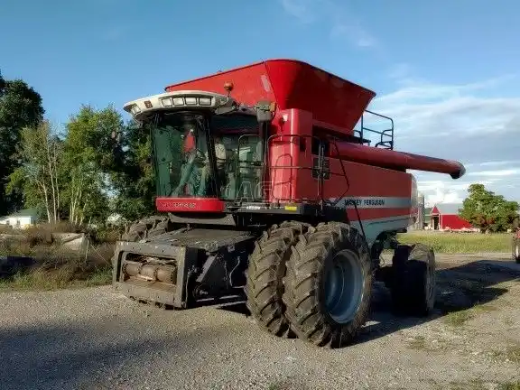Gallery image 2 for Used 2007 Massey Ferguson 9895 Combine