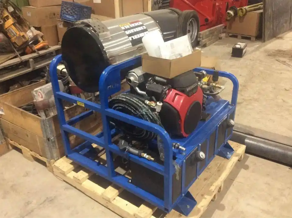 Gallery image 2 for New 2023 Quaker Blast hot/cold Pressure Washer