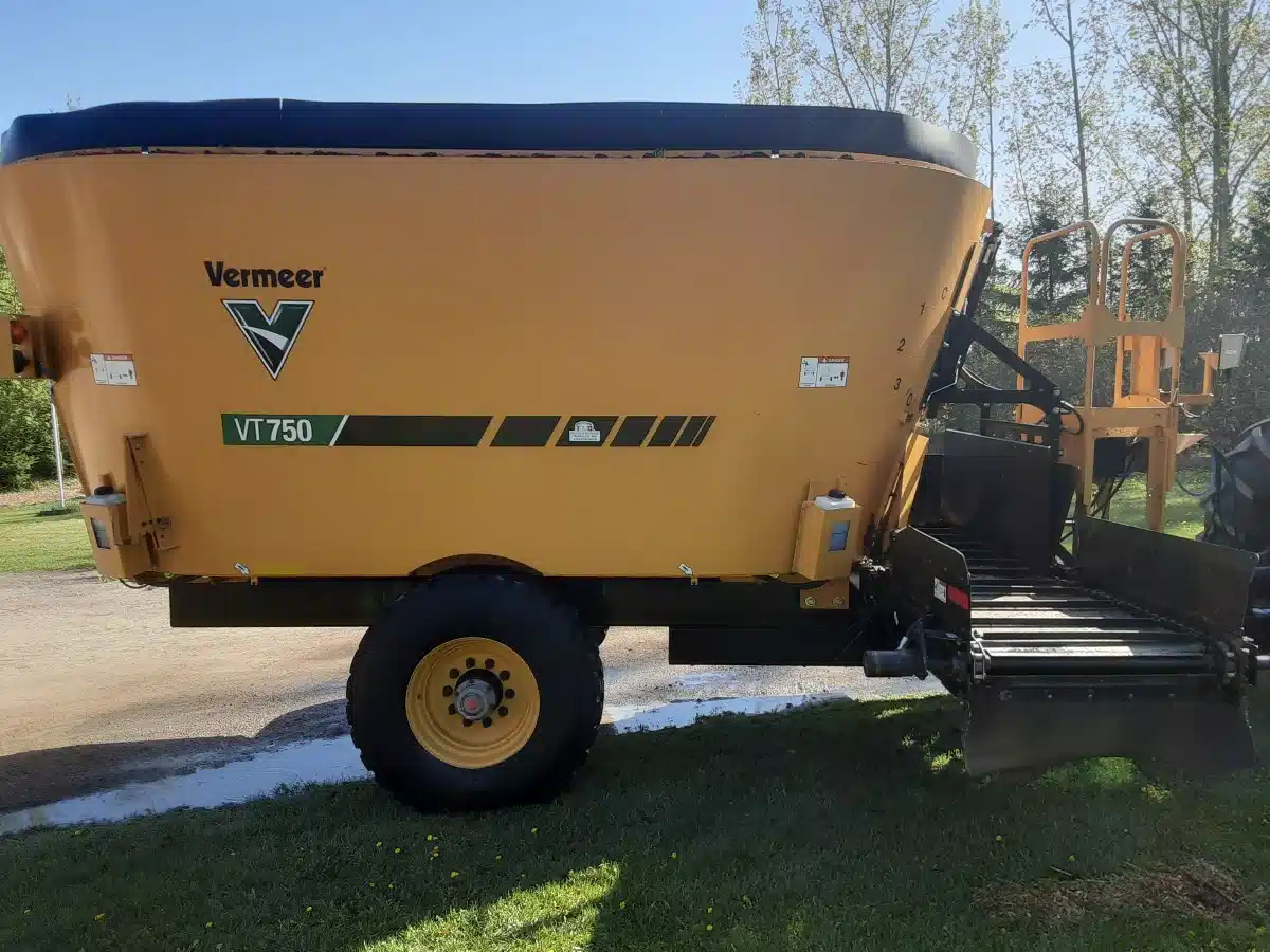 Used 2021 Vermeer VT750 TMR Mixer