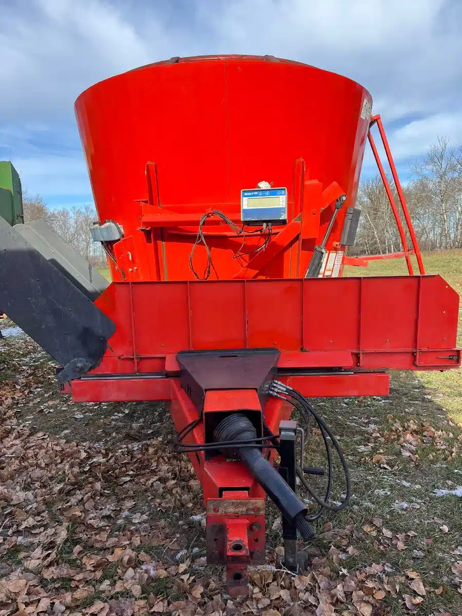 Gallery image 2 for 2012 Kuhn 5168 TMR Mixer