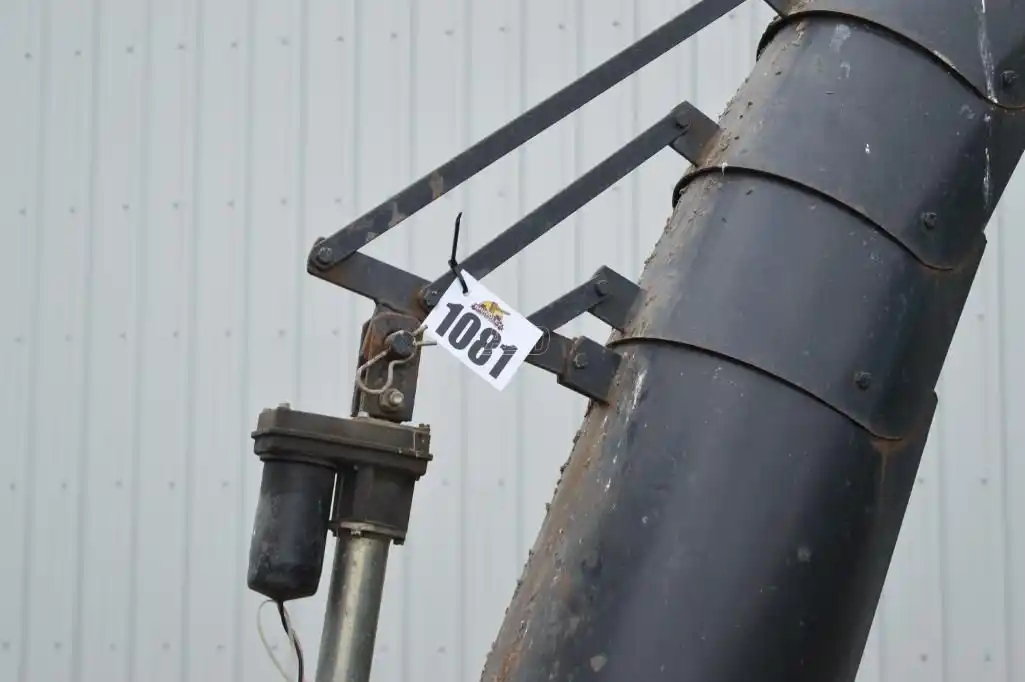 Gallery image 2 for Used Smyth 96-D Snow Blower