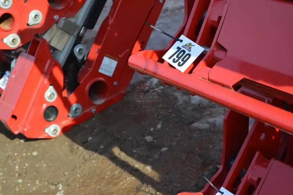 Gallery image 2 for Alo L31 Front End Loader