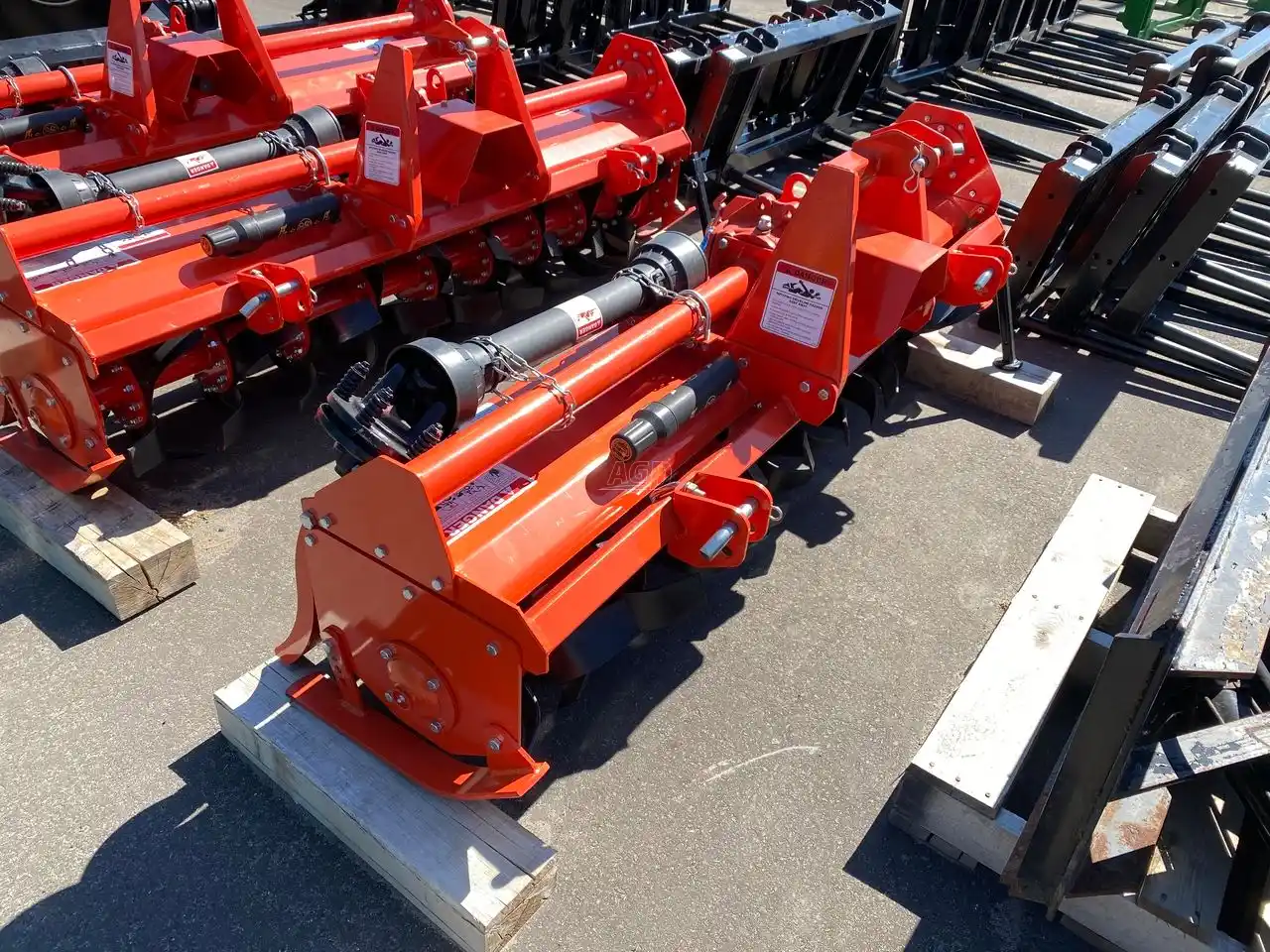 Gallery image 2 for New Westward GMRTSG74 Rotary Tiller