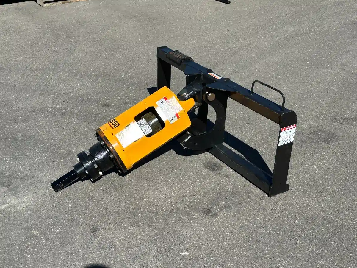 Gallery image 1 for New Belltec H350 Post Hole Auger