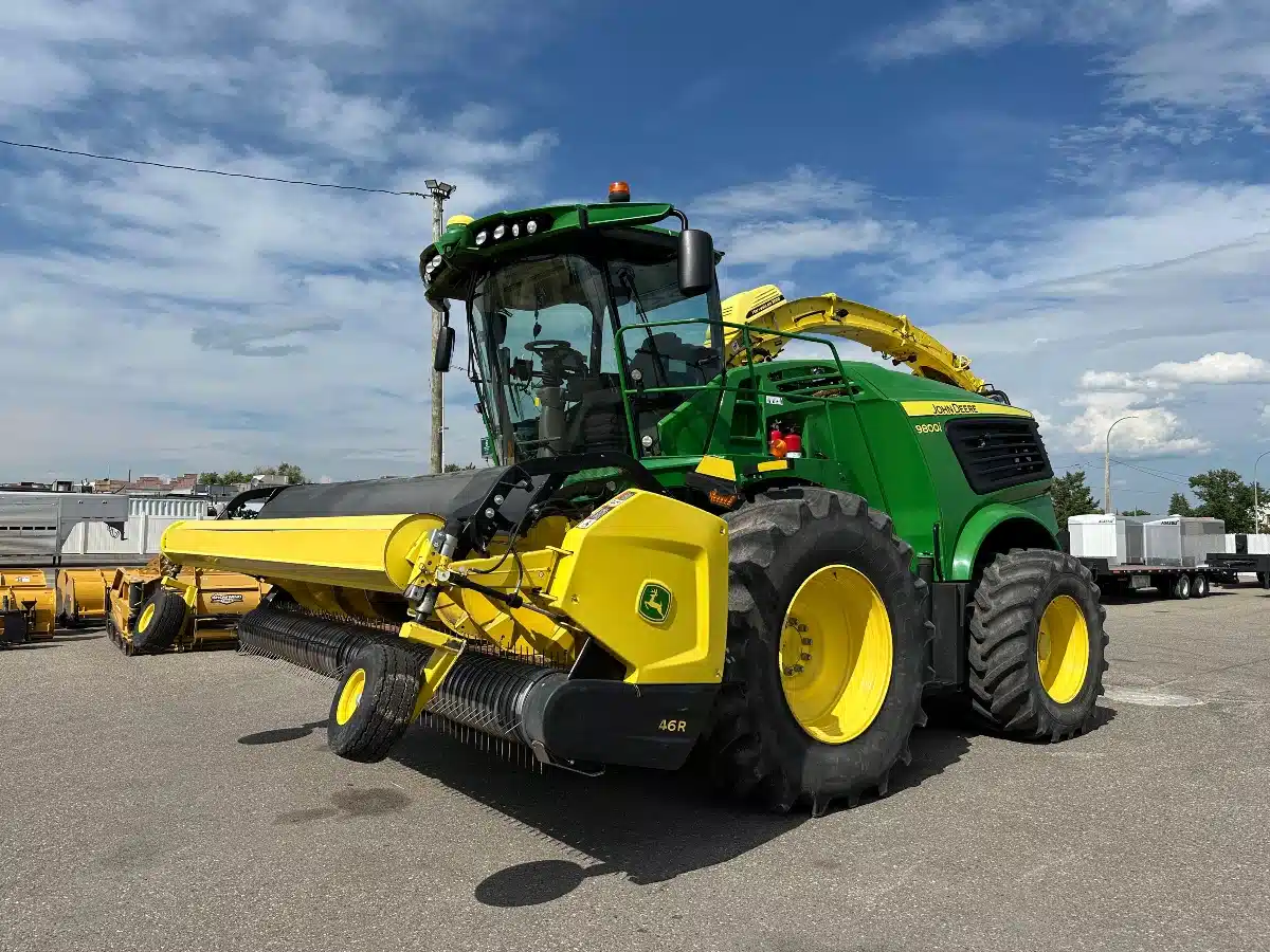 Gallery image 1 for Used 2021 John Deere 9800i Forage Harvester