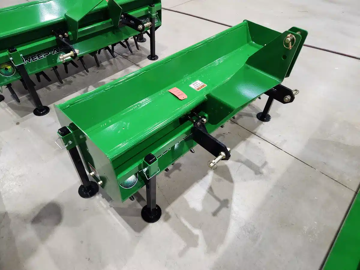 Gallery image 1 for Sweep-All AR2360 Aerator